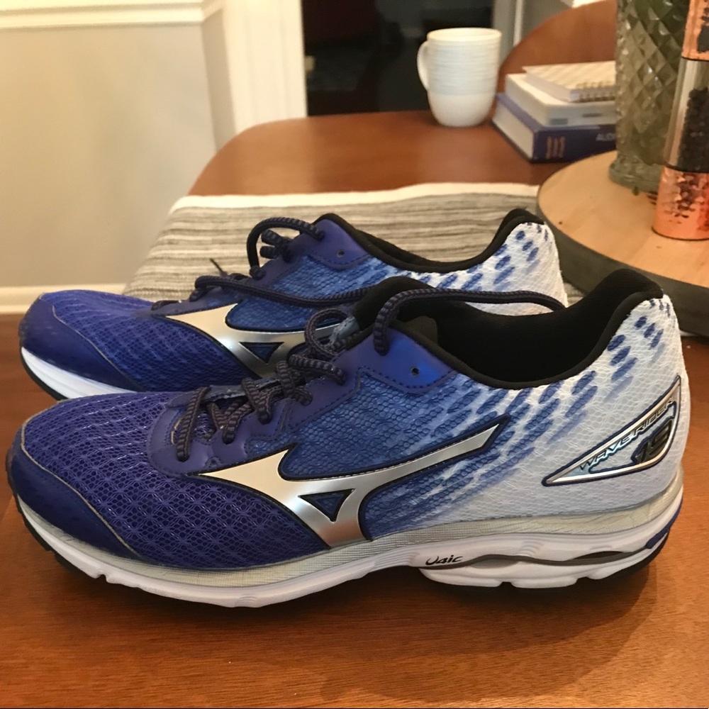 Mizuno Running Shoes